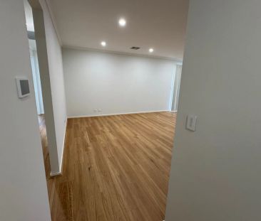 Brand-New Family Home in Riverlea Park - Photo 1