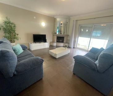 Excelente moradia V3 com Piscina localizada em Albufeira na zona da... - Photo 3