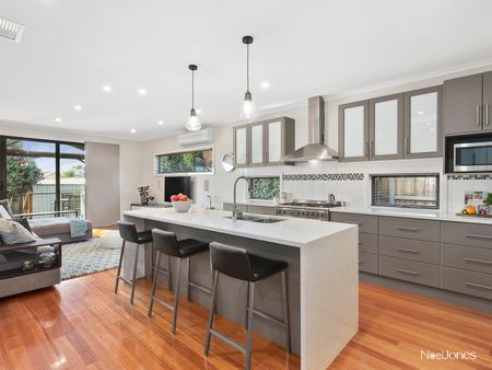 22 Morrie Crescent, Blackburn North - Photo 2