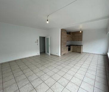 NINOVE - Gerenoveerd appartement vlakbij het centrum. - Foto 3