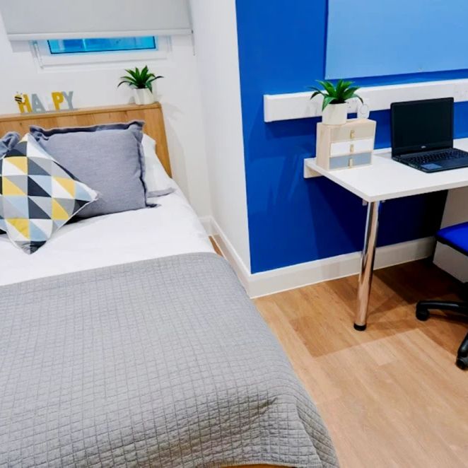 Essential Ensuite - Photo 1