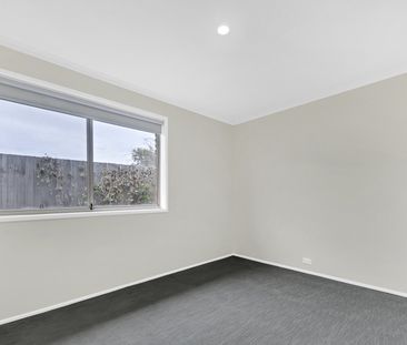 Rare Family Home - Walk to Seabrook Primary, Close to Parks & Transport - Photo 3