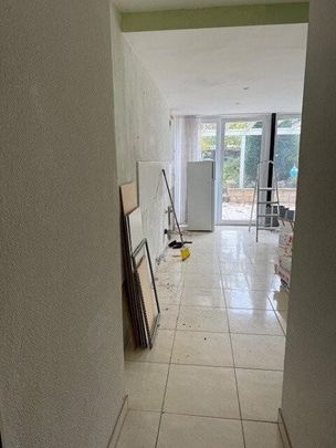 Charmante Wohnung mit schönem gedecktem Sitzplatz + grossem Garten - Photo 1