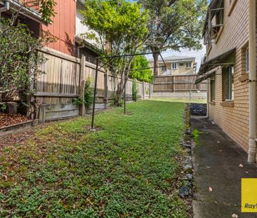 2/21 Blake Street, Wooloowin QLD 4030 - House For Rent | Domain - Photo 3