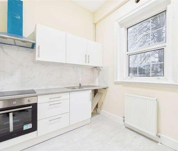 Andover Road, Newbury, Berkshire, RG14 - Photo 2