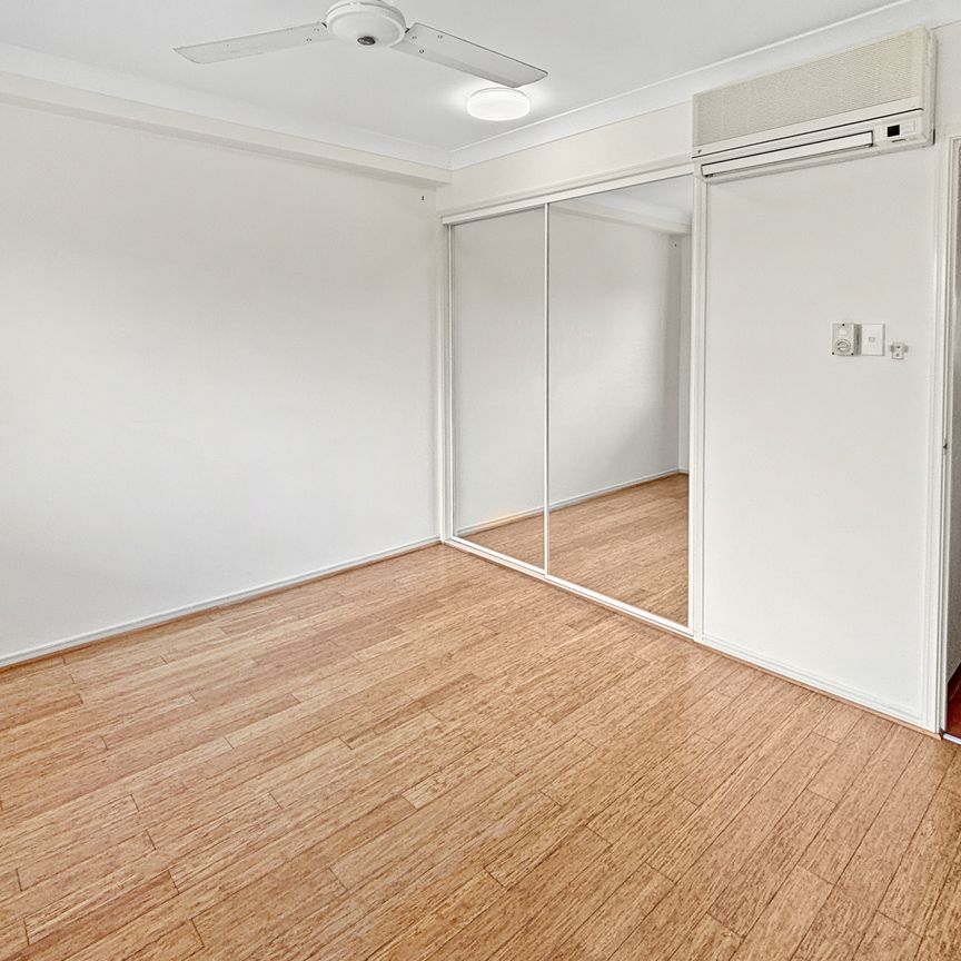 Comfort & Convenience in Cairns North – Spacious 2-Bedroom Apartment - Photo 1