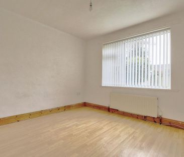 4 bedroom detached bungalow to rent - Photo 4