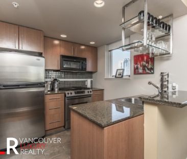Condo in Downtown Vancouver, BC - Photo 1