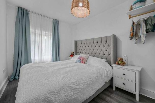 Camden Road, London, N7 - Photo 1