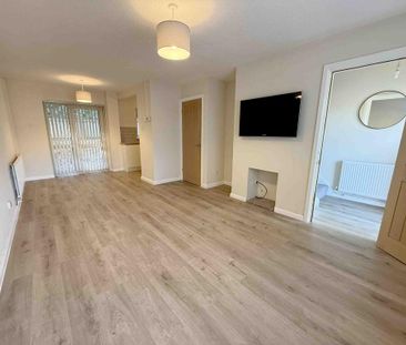2 bedroom end of terrace house to rent - Photo 5
