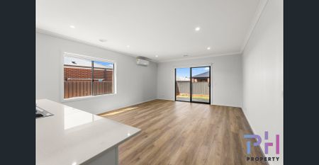 CALL HUNTLY HOME - Photo 4