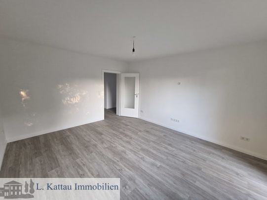 M 21 ST.MAGNUS- sanierte 3 Zimmerwohnung im 1. Obergeschoss mit einem Balkon- - Photo 1