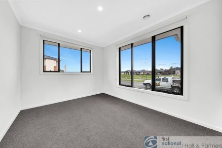 61 Positano Circuit, Berwick - Photo 5