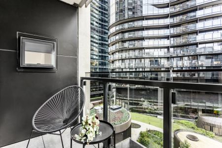 Exclusive Lifestyle in the Heart of South Yarra - Photo 5