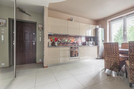 Przestronnne, dwupokojowe mieszkanie w Centrum Jaworzna do wynajęcia | Spacer 3D - Photo 2