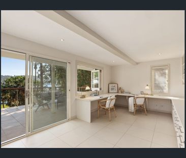 Deep Waterfront Family Home - Photo 5