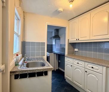 Staplegrove Road, Taunton - Photo 2