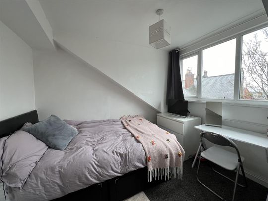 Harold Terrace, Hyde Park, LS6 1PG, Leeds - Photo 1
