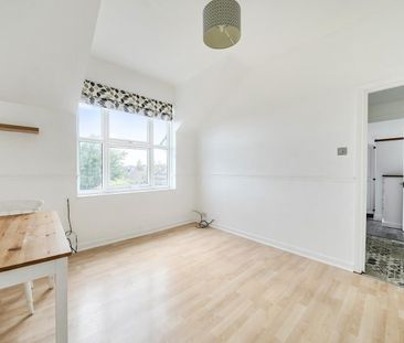 1 Bed Flat, South Norwood Hill, SE25 - Photo 1