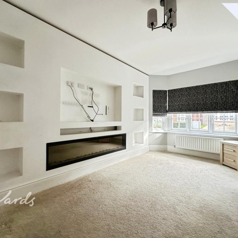 4 bedroom semi-detached house to rent - Photo 1