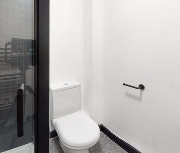 Studio to rent - Photo 6