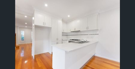 Living On a Grand Scale - Photo 2