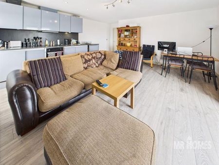 2 bedroom apartment to rent - Photo 4