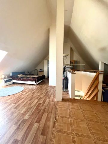 Attraktive Dachgeschosswohnung mit großem Spitzboden - Foto 2