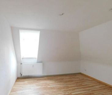 Preiswerte, ansprechende 2-Zimmer-Wohnung mit Ausblick - Photo 1