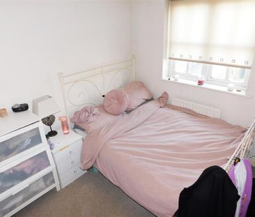 2 bedroom detached house to rent - Photo 5