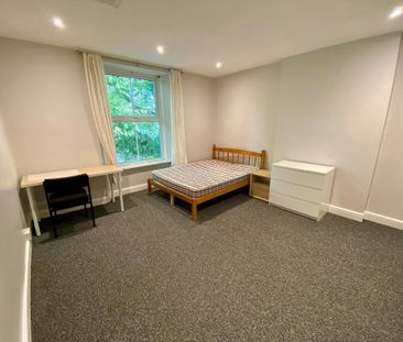 8 bedroom house share to rent - Photo 1