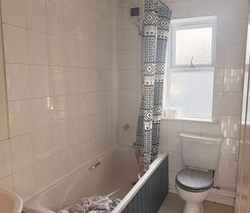 1 Bed Flat, North Street, BS3 - Photo 2