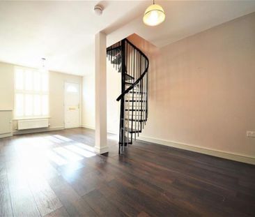 2 Bedroom Terraced To Let - Photo 6