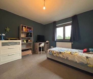 Instapklare woning met 4 slaapkamers, tuin en garage in Zottegem - Photo 5