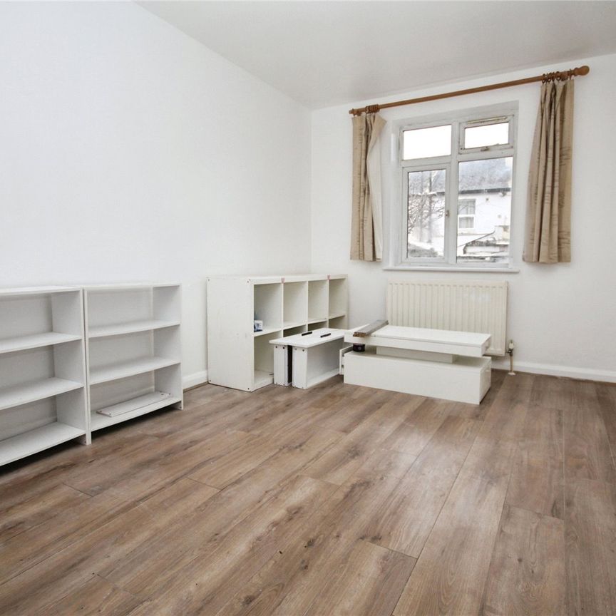 Clifford Road, South Norwood, London, SE25 5JS - Photo 1