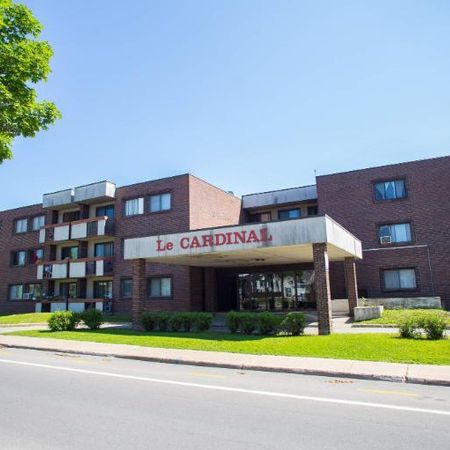 1 CH - 1 SDB - Laval - $1,250 /mo - Photo 3