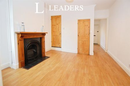 2 bedroom house to rent Victor Road, Colchester, Essex, CO1 - Photo 2