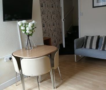 Room in a Shared House, Claude Street, NG7 - Photo 1