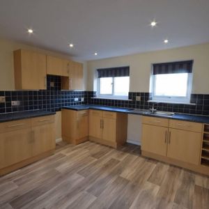 2 bedroom house to rent - Photo 2