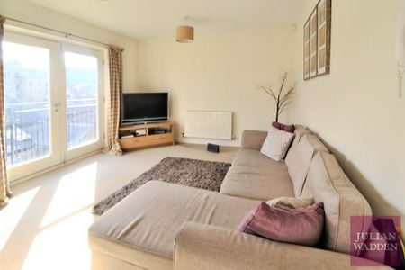 2 bedroom flat to rent - Photo 3