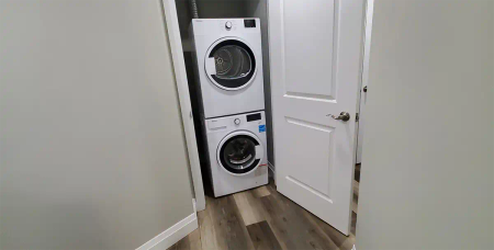 Westgate Village Apartments — 2 Bedroom Deluxe - Photo 3