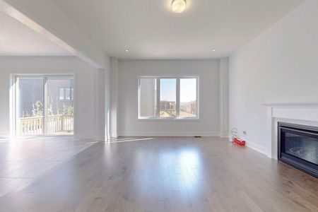 For Lease - 231 Sikura Circle, Aurora, Ontario - Photo 5