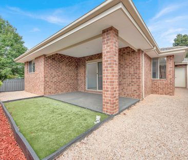 MODERN LIVING IN PRIME LOCATION! - Photo 6