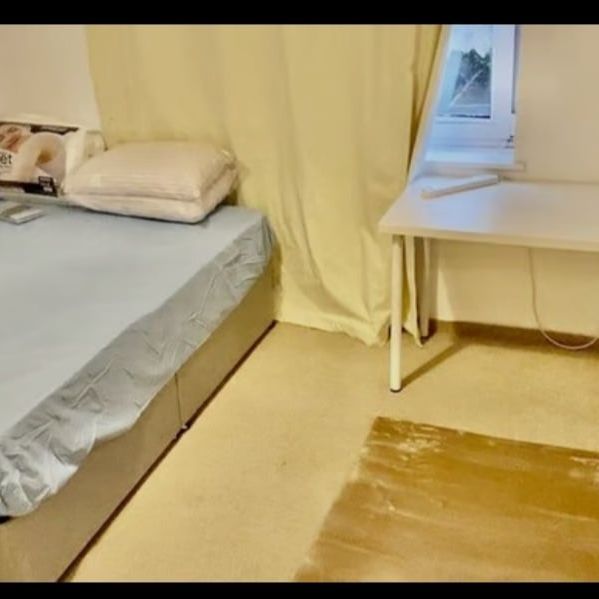 Room in a Shared Flat, Bateman, IG11 - Photo 1