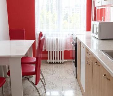 Apartament 3 camere, 65 mp, zona Take Ionescu - Fotografie 2