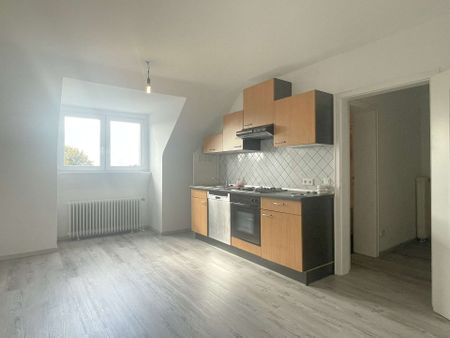 Mönchengladbach - Hehn - modernisierte Dachgeschosswohnung mit Küchenzeile - Foto 3