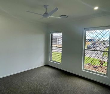 Modern Family Home in Convenient Location - Photo 3