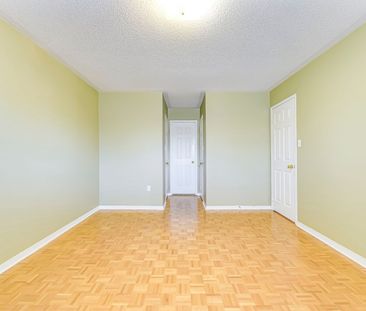 For Lease - 3857 Ridgepoint Way, Mississauga, Ontario - Photo 4