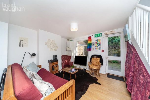 5 bedroom terraced house to rent - Photo 1