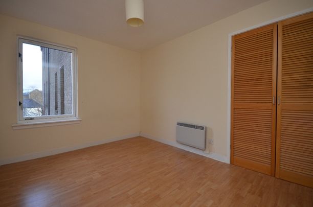 Upper Craigs, Flat 8 - Photo 1